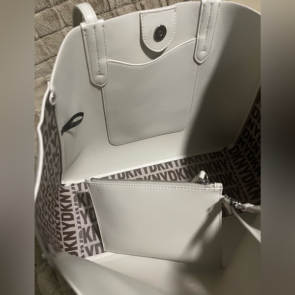 DKNY IDA Tote w/ Wristlet (Dillards) - Picture 3 of 9